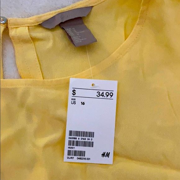 H&M blouse - Picture 2 of 3